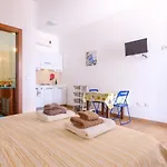 Διαμέρισμα Mamba House 1 *