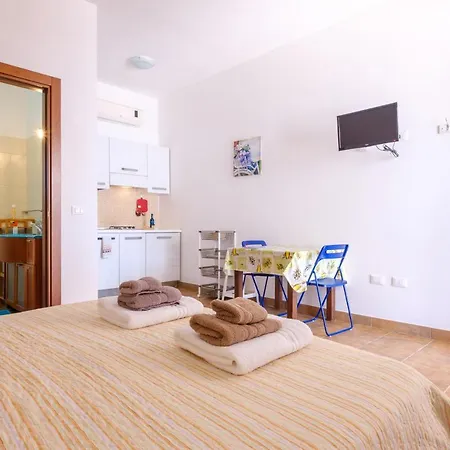 Apartman Mamba House 1 *